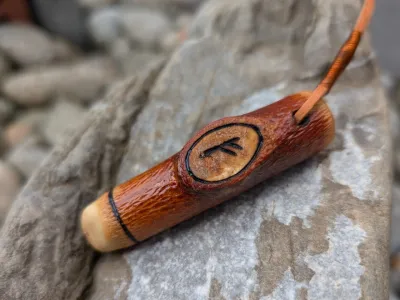 FEHU II- wisiorek na rzemyku